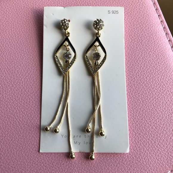 Crystal Geometry Shaped Dangle Earrings By Korea Designer - Picture 4 of 5